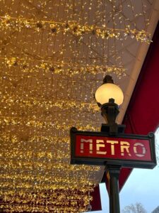 Metro boulevard Haussmann - Paris